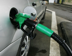 ЧП на АЗС: водитель против заправщика ЧП на АЗС: водитель против заправщика