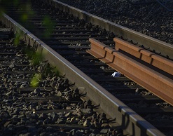 Ах, какая женщина! Воровка в одиночку украла рельсы Ах, какая женщина! Воровка в одиночку украла рельсы