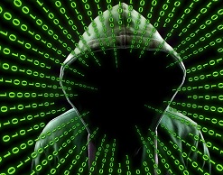 Хакер 3 года бесплатно смотрел телевизор, взломав ТВ