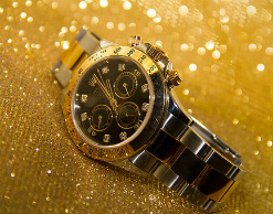 Мужчина украл у попутчицы часы в подарок жене Мужчина украл у попутчицы часы в подарок жене