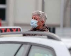 В Барнауле таксист угрожал клиентке из-за маски В Барнауле таксист угрожал клиентке из-за маски