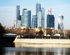 Рабочий погиб, спрыгнув с небоскреба "Москва-Сити" Рабочий погиб, спрыгнув с небоскреба "Москва-Сити"