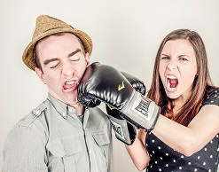 Подруги пять раз пытались убить общего любовника Подруги пять раз пытались убить общего любовника