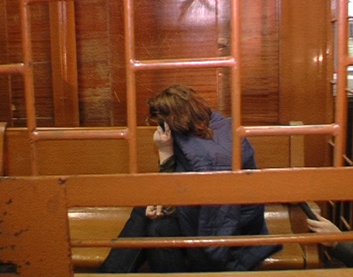 Иммигрантка из Таджикистана украла у школьников миллион 