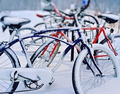 Грабителей сгубила романтика: они катались в метель