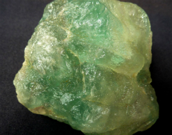 У судебных приставов в Новый год пропали 200 кг нефрита