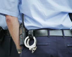 В подмосковном магазине охранник задушил покупателя