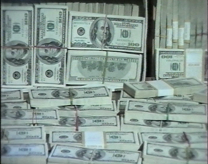 Грабители с палкой отняли у бизнесмена $ 250 000