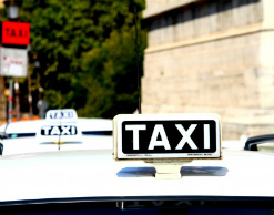 Москвичка заявила в полицию на таксиста за отказ жениться