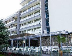 Подросток из РФ выпал из окна отеля в Болгарии