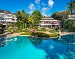 Туриста посадили в тюрьму за плохой отзыв об отеле Туриста посадили в тюрьму за плохой отзыв об отеле