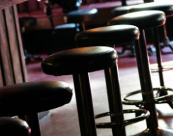 В Приамурье хулиганы устроили погром на глазах у полицейских