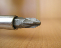 "Конфликт поколений" в баре прервал удар отверткой