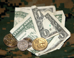 Владелец типографии девальвировал доллар Владелец типографии девальвировал доллар