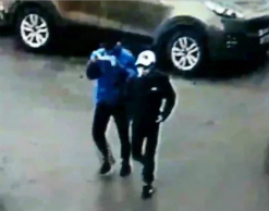 Налетчики с ножницами и в масках ограбили пенсионерку Налетчики с ножницами и в масках ограбили пенсионерку